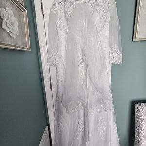 Wedding Dress - gently used